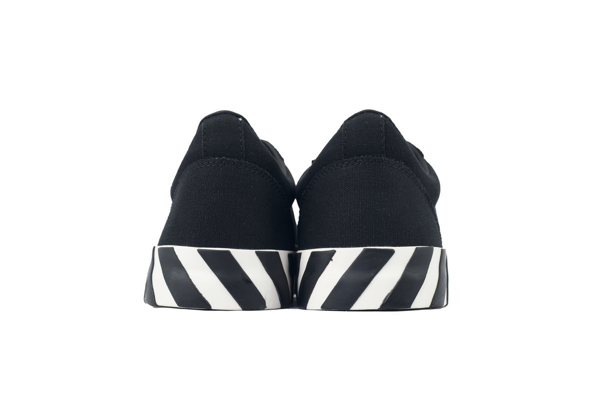 Off-White Vulcanized Black White Arrow Low Sneakers