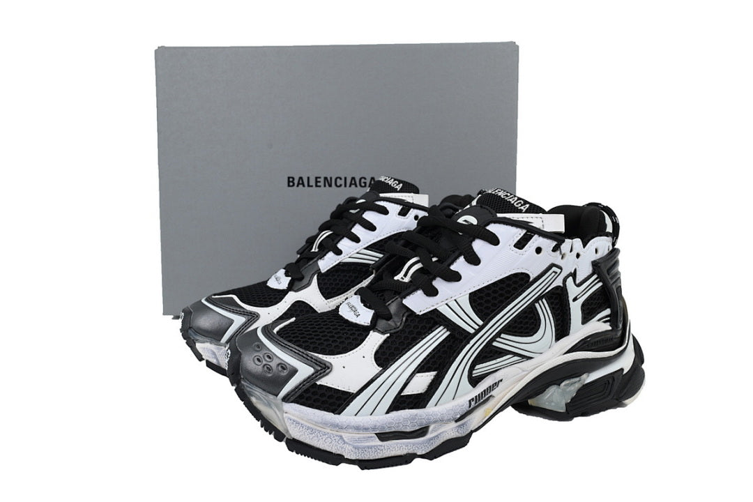 Balenciaga Runner Sneaker 'Gradient - White Black'